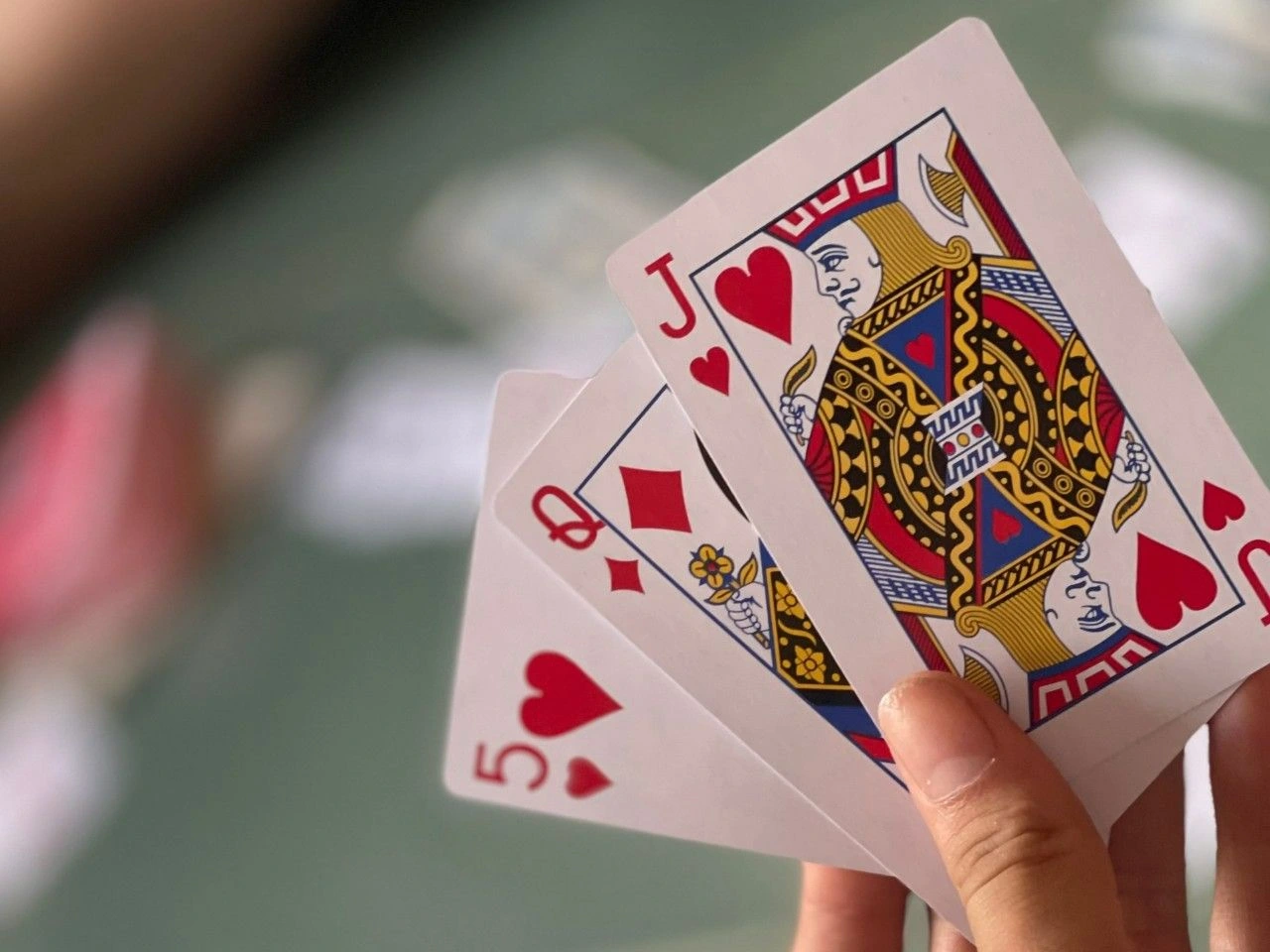 Xì dách (Blackjack) – Trò chơi bài kịch tính trong thế giới cá cược Xì dách (Blackjack) – Trò chơi bài kịch tính trong thế giới cá cược